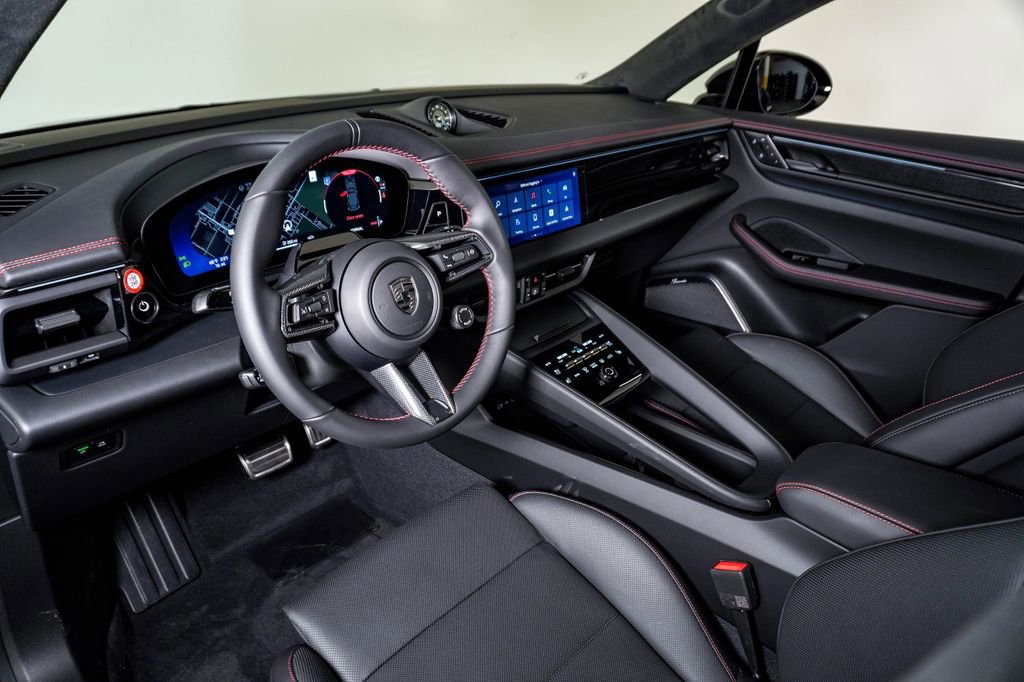 New 2026 Porsche Macan Turbo Electric image 4