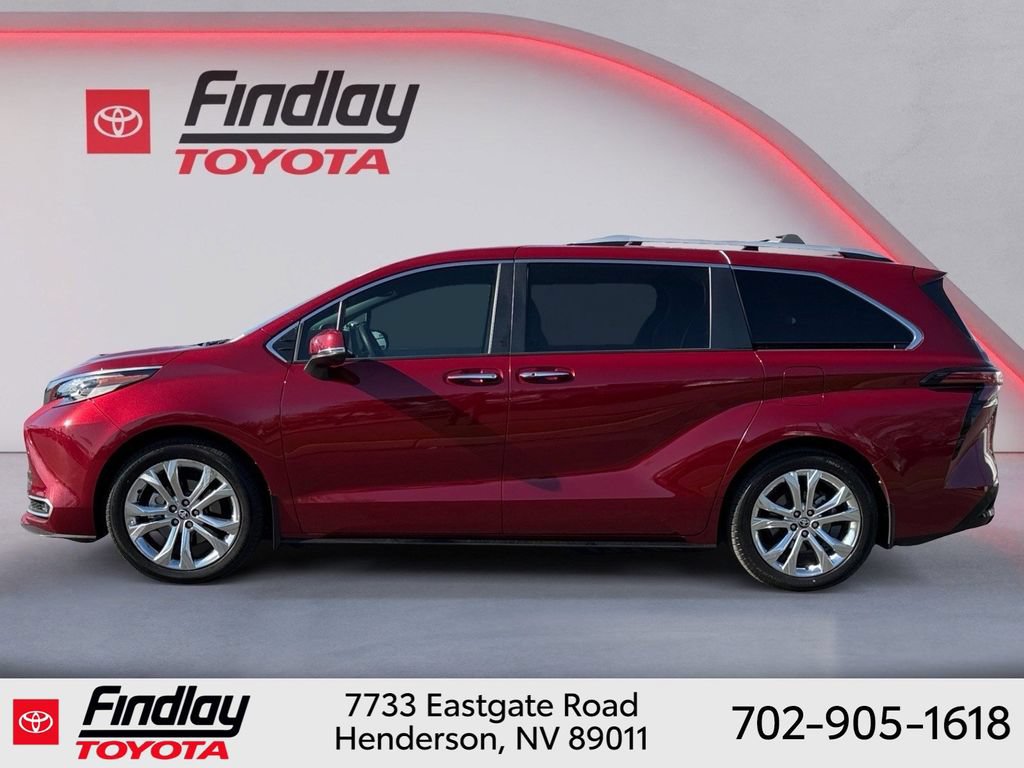 Certified 2023 Toyota Sienna Platinum FWD image 10