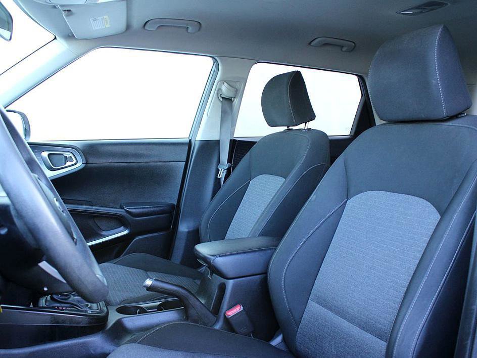 Used 2021 Kia Soul S FWD image 10