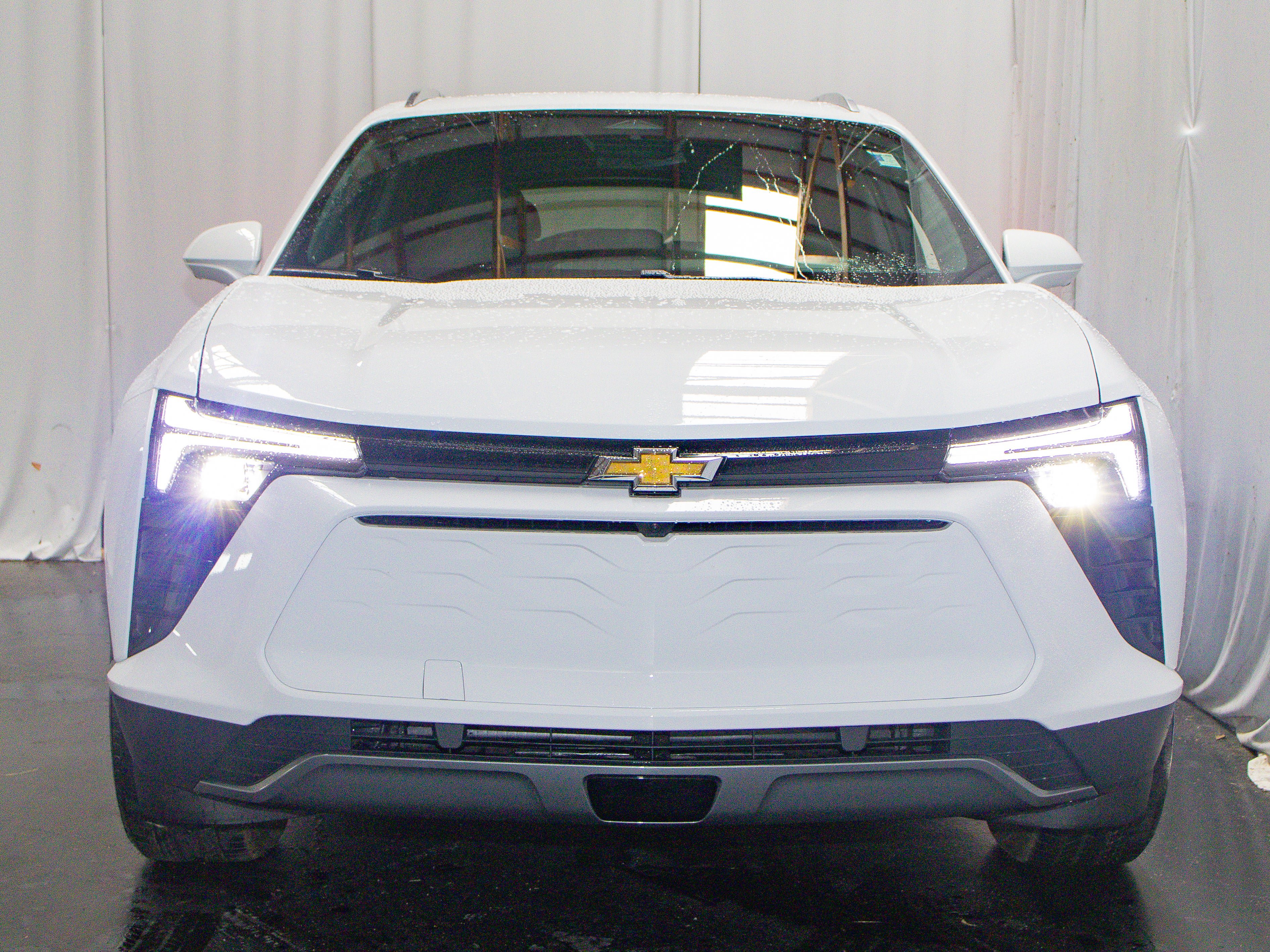New 2026 Chevrolet Blazer EV LT AWD/4WD image 2