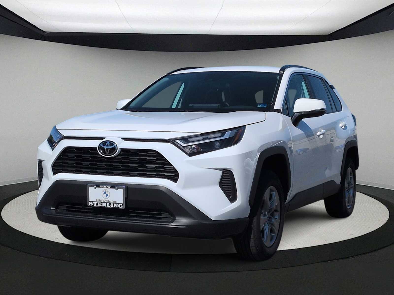 Used 2025 Toyota RAV4 XLE AWD/4WD image 4