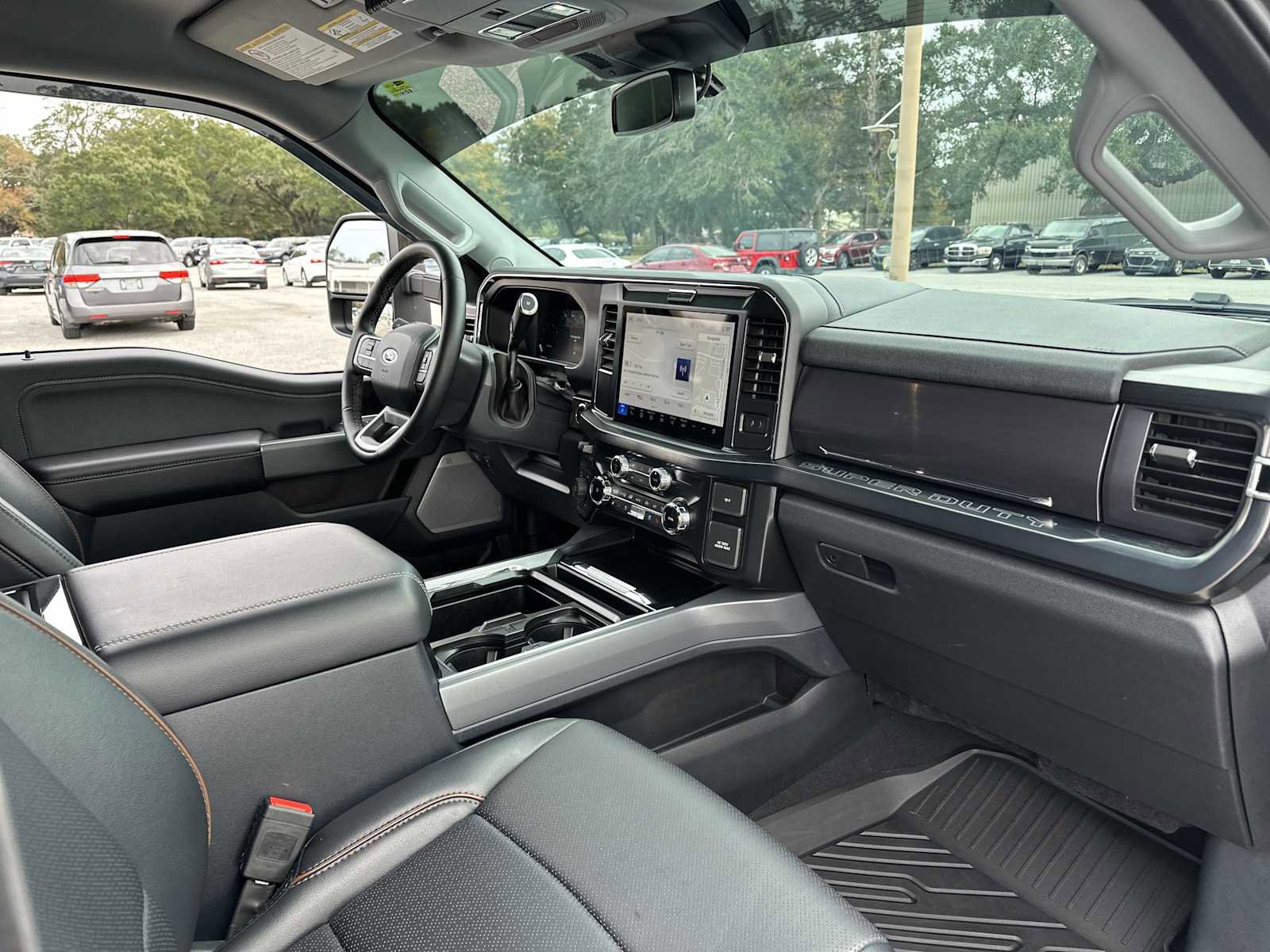 Used 2025 Ford F350 Lariat image 32