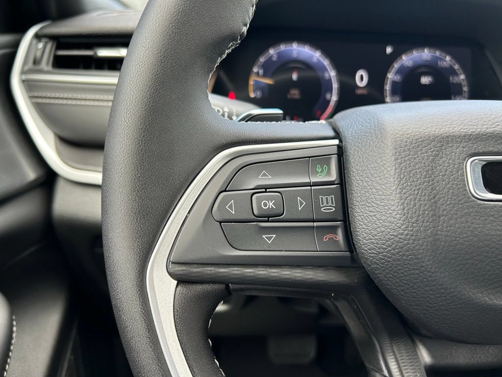 New 2024 Jeep Grand Cherokee L Laredo RWD image 34
