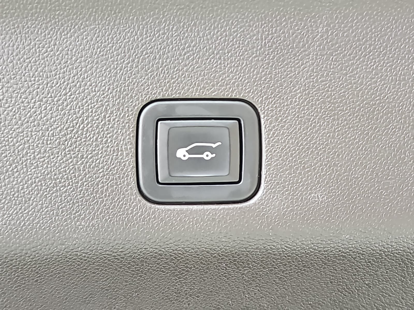 Used 2021 Cadillac Escalade ESV Premium Luxury AWD/4WD image 12