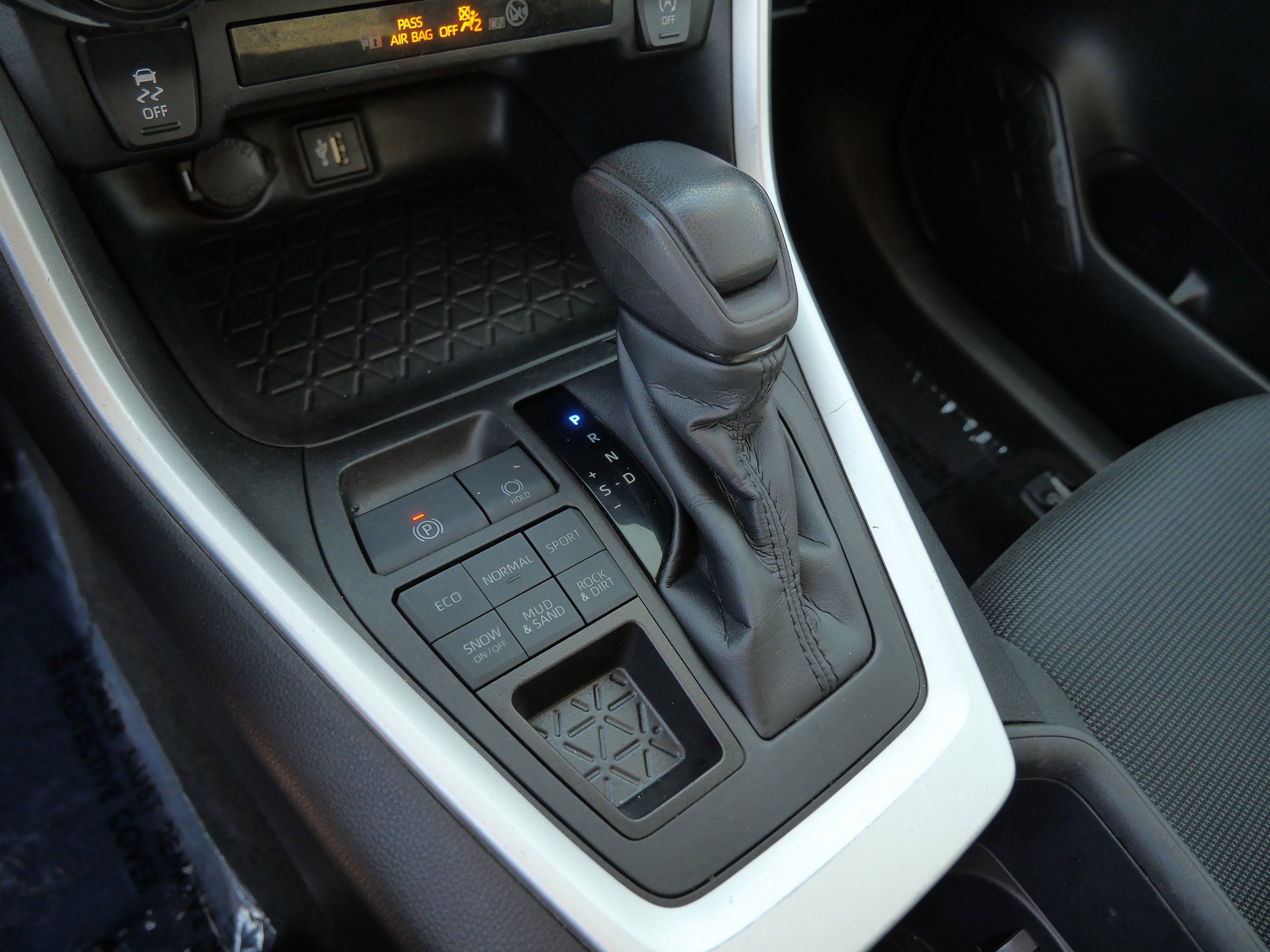 Certified 2023 Toyota RAV4 LE AWD/4WD image 25