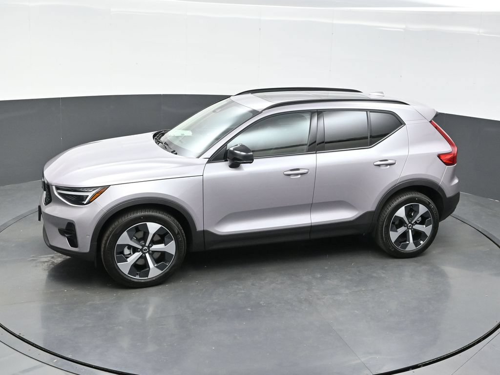 New 2026 Volvo XC40 B5 Plus w/ Protection Package Premier AWD/4WD image 35