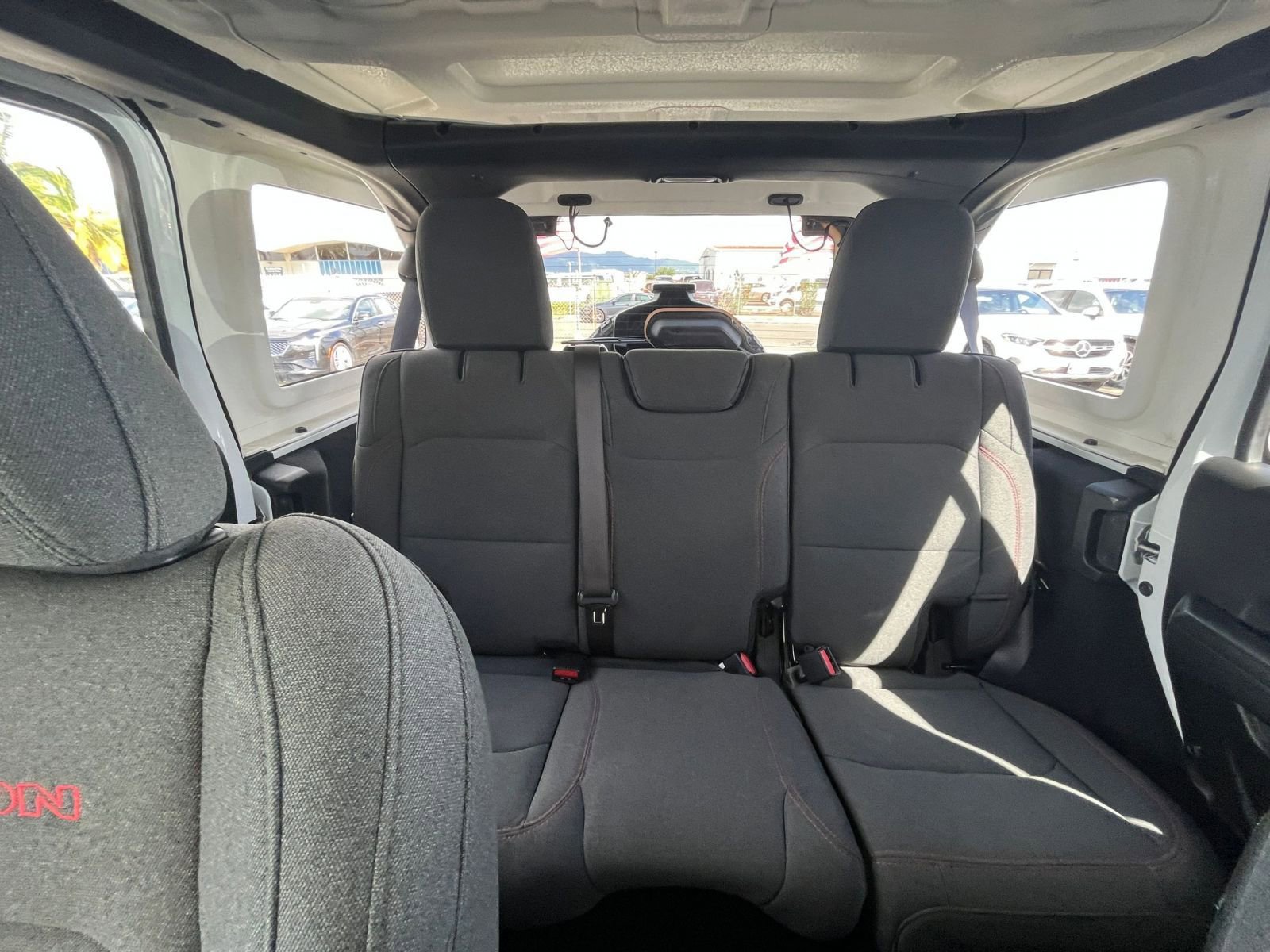 Used 2025 Jeep Wrangler Rubicon image 38