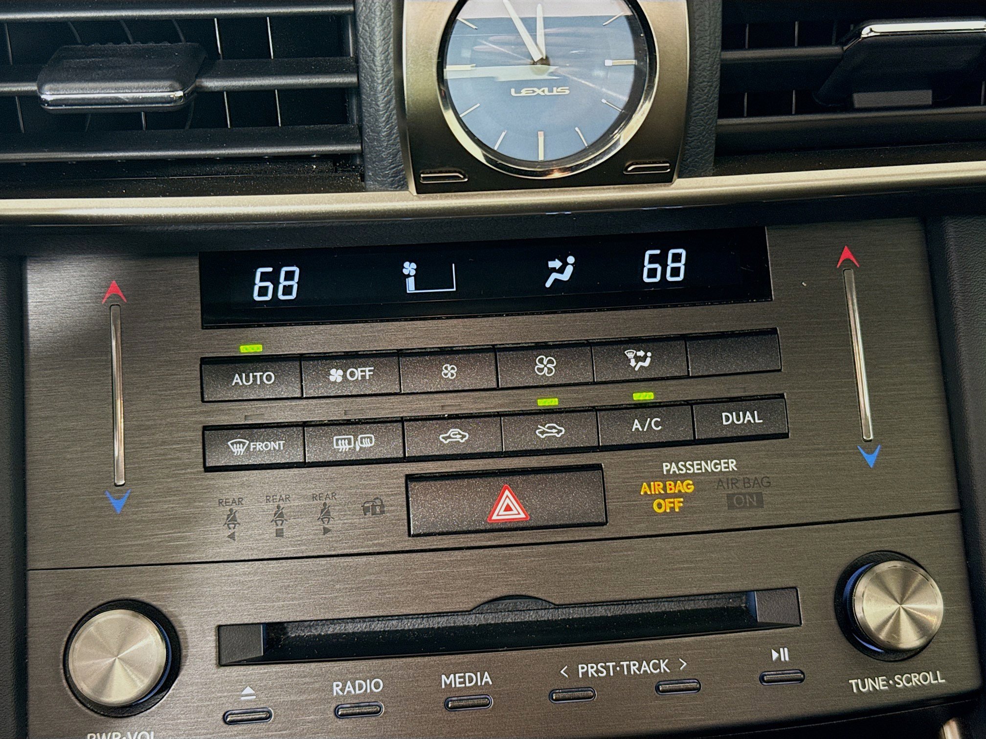 Used 2020 Lexus IS 300 F Sport w/ F Sport Package AWD/4WD image 17