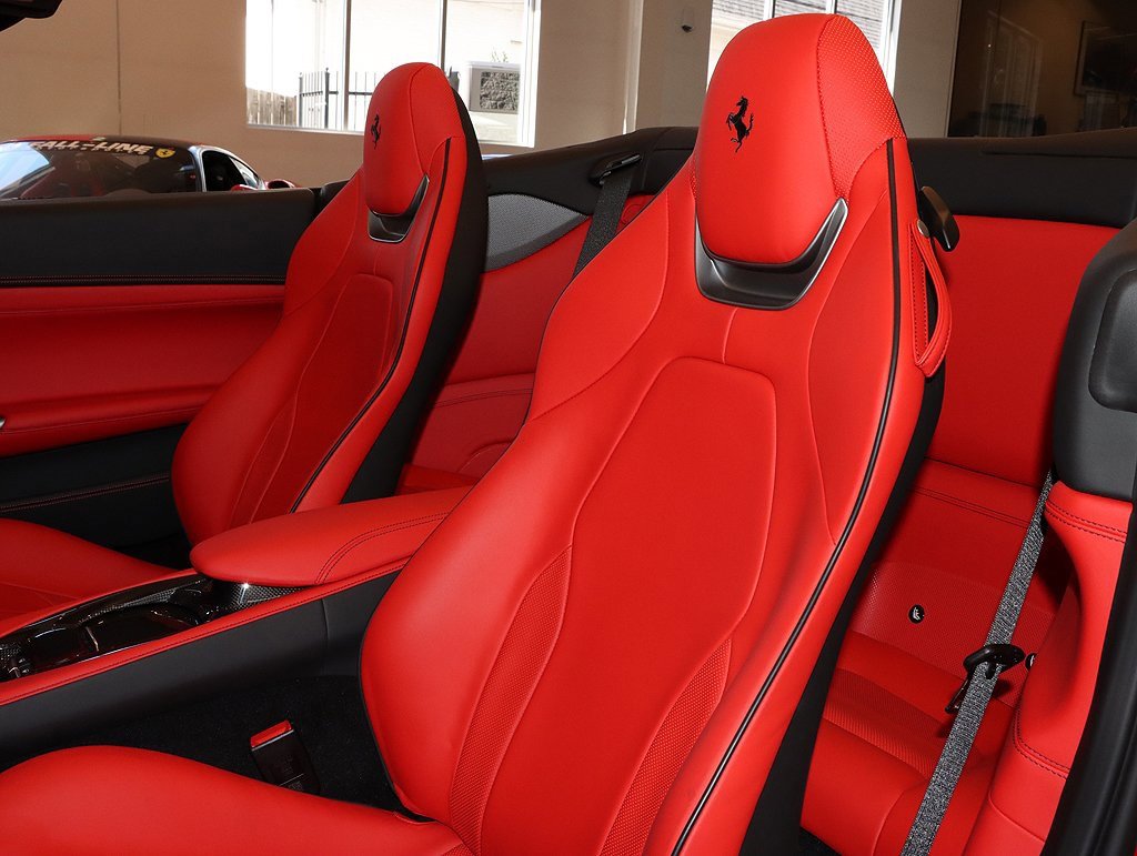 Certified 2022 Ferrari Portofino M image 81