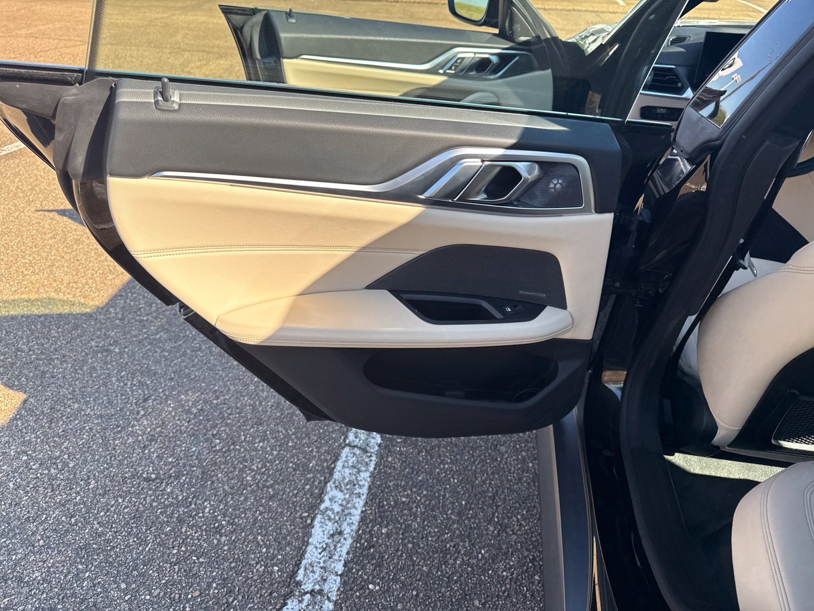 Certified 2024 BMW i4 eDrive40 w/ Premium Package RWD image 10