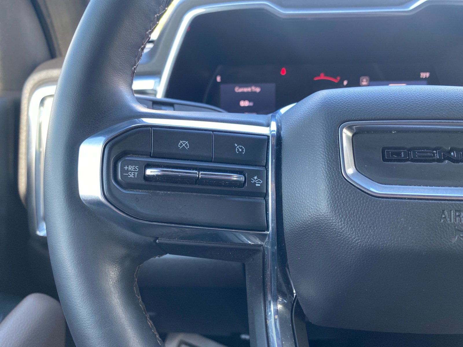 Used 2023 GMC Canyon Denali image 29