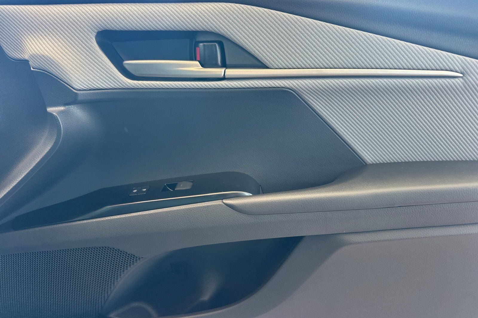 New 2026 Toyota Camry SE FWD image 19