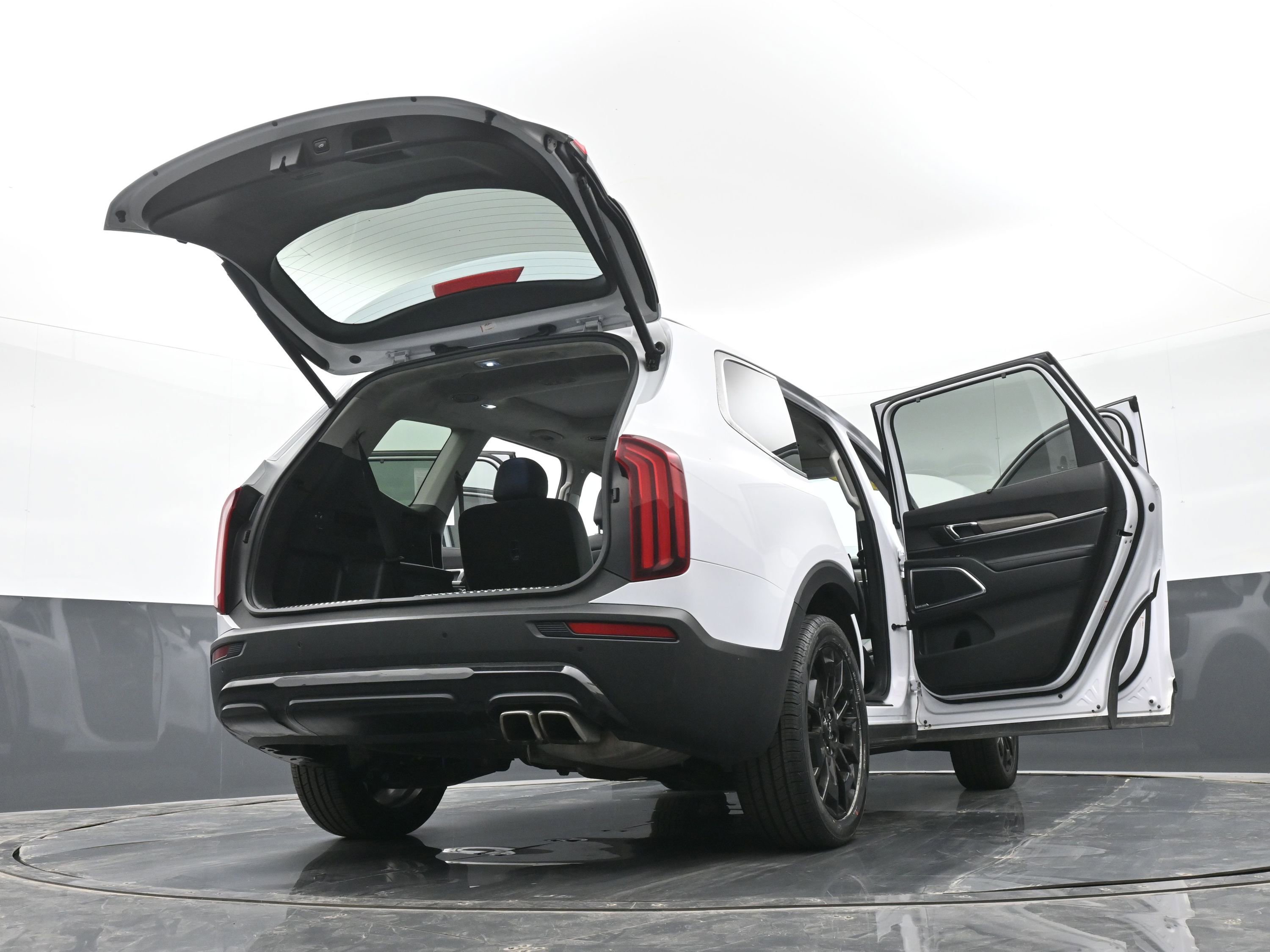 Used 2022 Kia Telluride SX w/ SX Prestige Package image 51