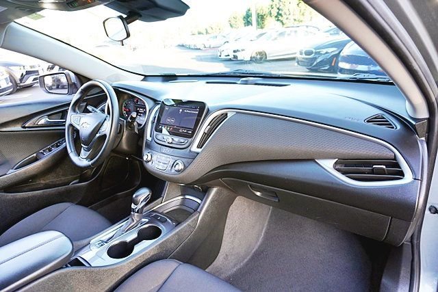 Used 2023 Chevrolet Malibu LT w/ Sport Edition image 10