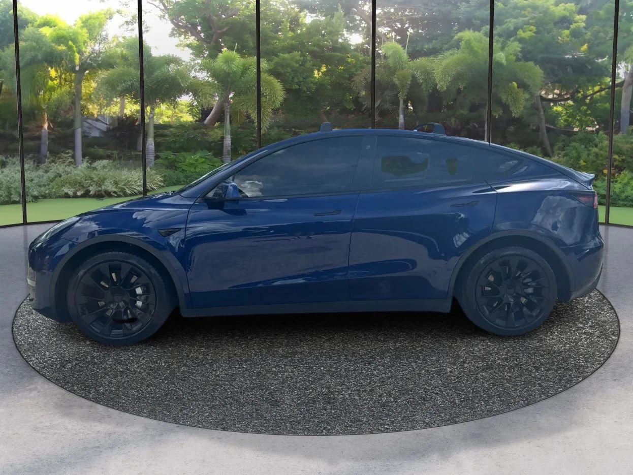 Used 2021 Tesla Model Y Long Range AWD/4WD image 8