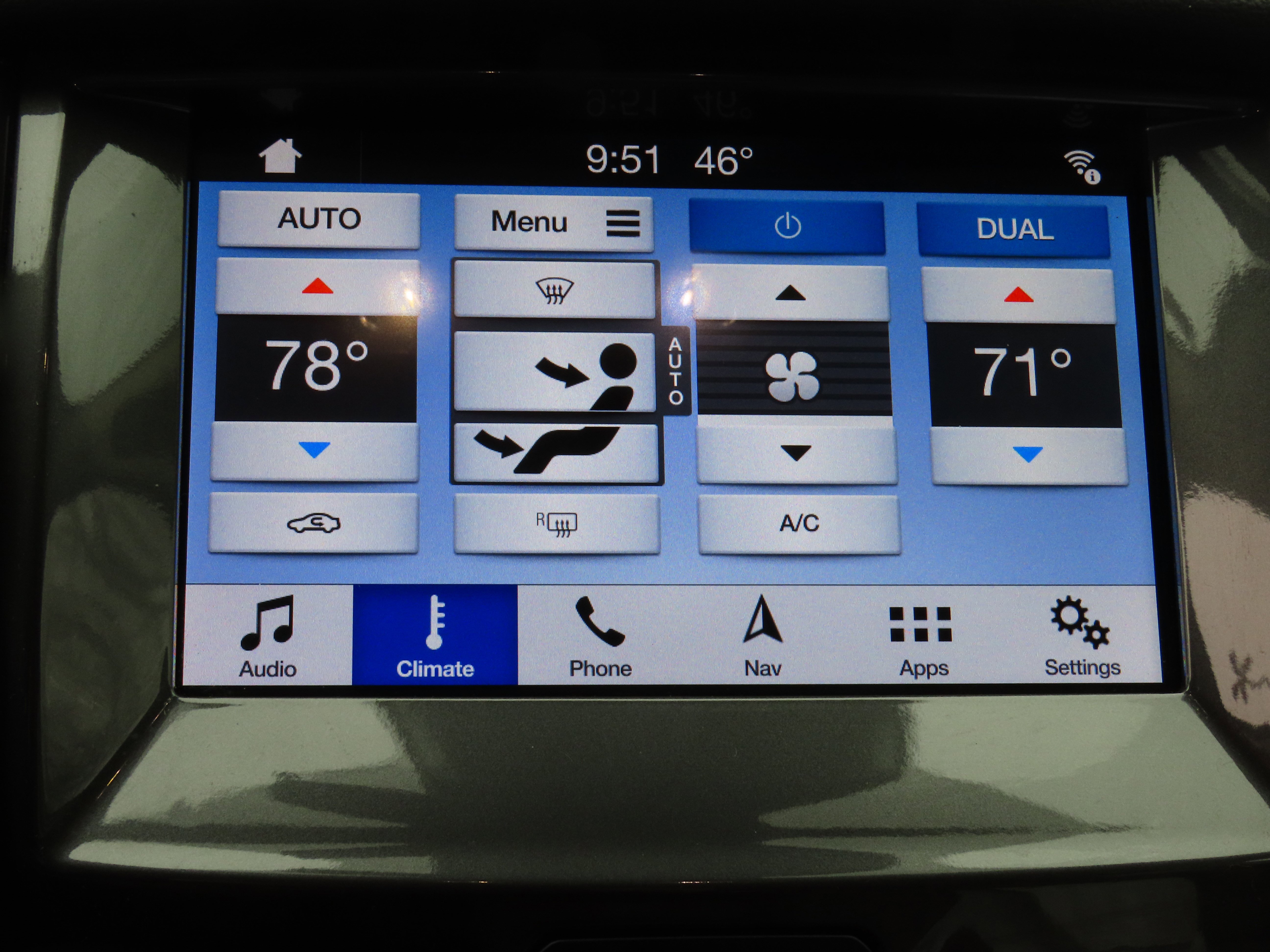 Used 2019 Ford Ranger Lariat w/ Equipment Group 501A Mid image 26