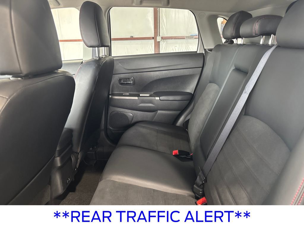 Used 2025 Mitsubishi Outlander Sport SE AWD/4WD image 16