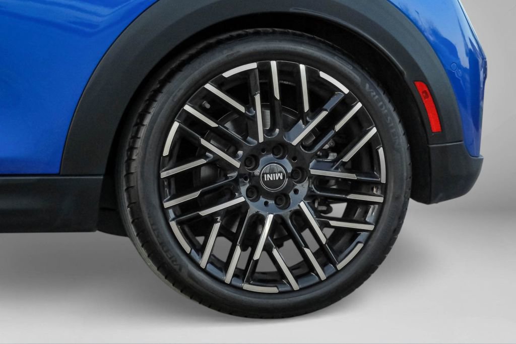 Used 2025 MINI Cooper S image 63