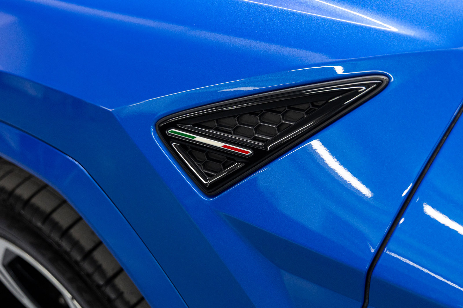 Used 2021 Lamborghini Urus image 15