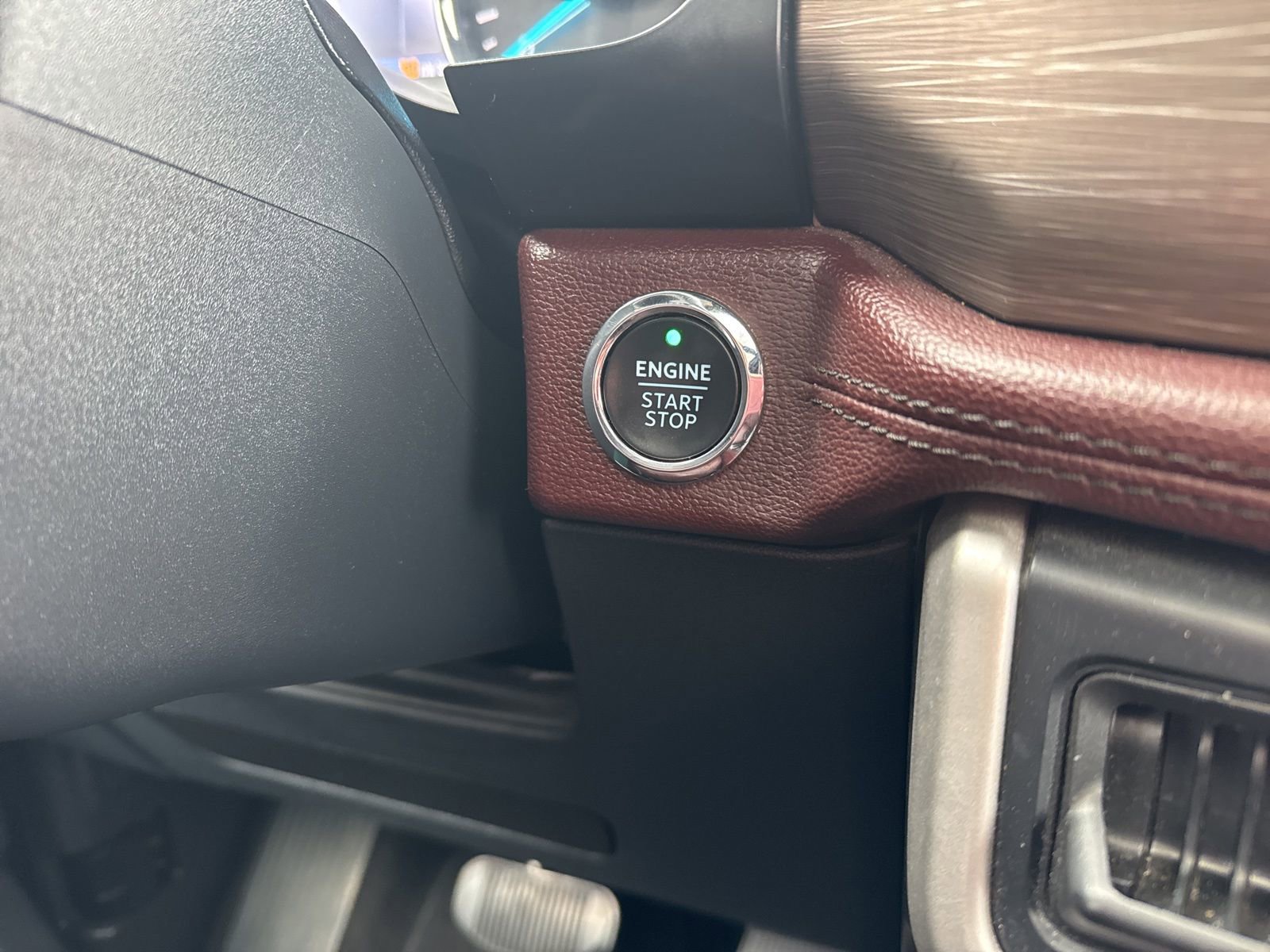 Used 2023 Ford Expedition Limited image 35