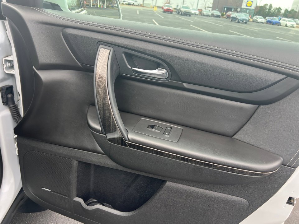 Used 2017 GMC Acadia Limited SLT image 35