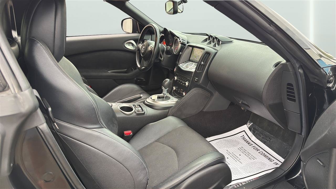 Used 2010 Nissan 370Z Touring w/ Sport Pkg RWD image 15