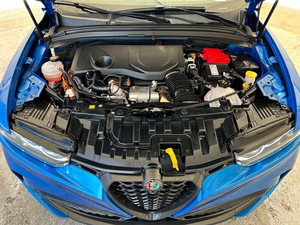 New 2024 Alfa Romeo Tonale Veloce w/ Active Assist Package image 18