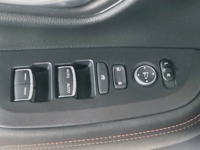 Certified 2025 Honda HR-V Sport image 12