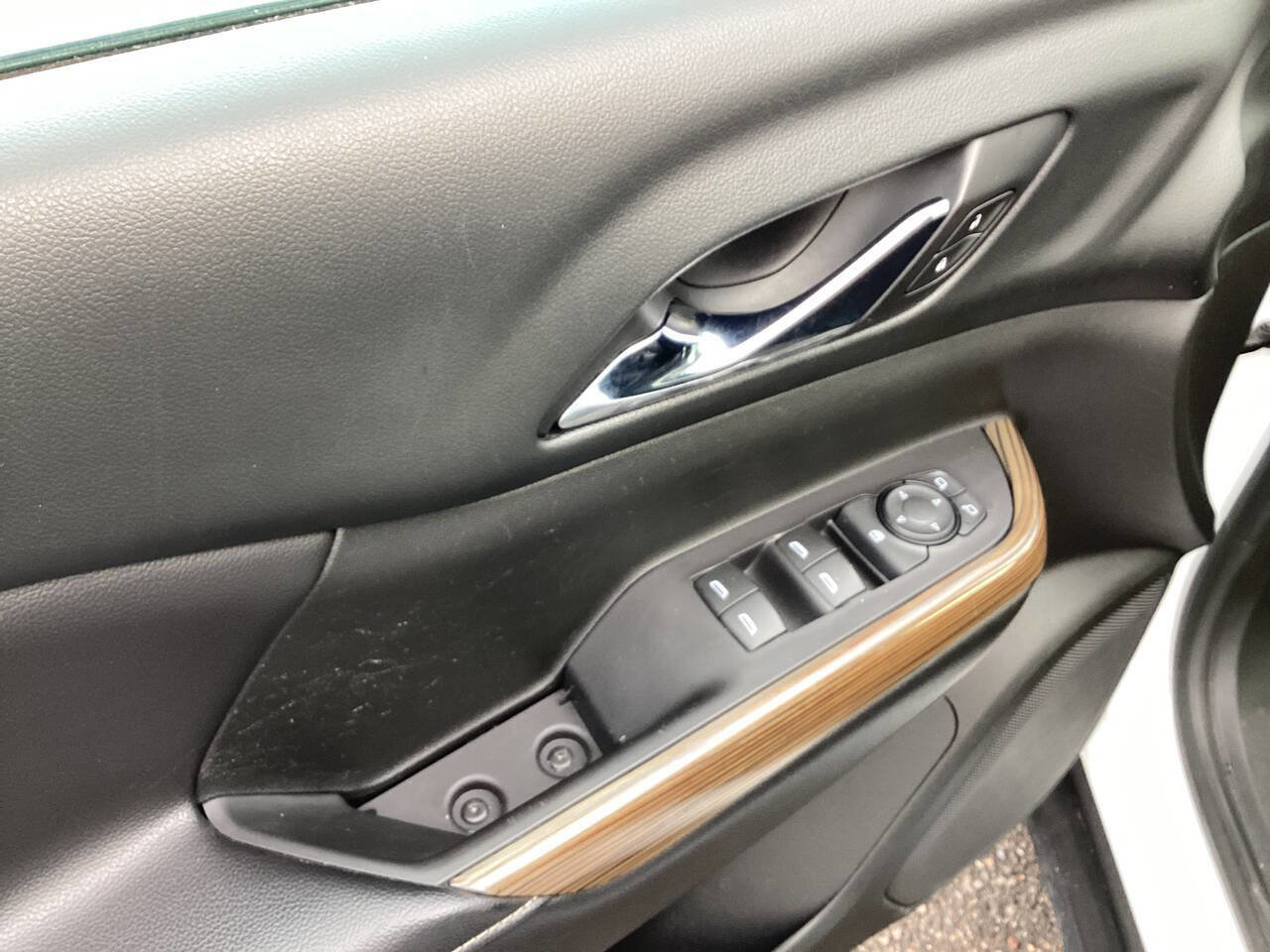 Used 2018 GMC Acadia SLE w/ LPO, Cargo Package image 23