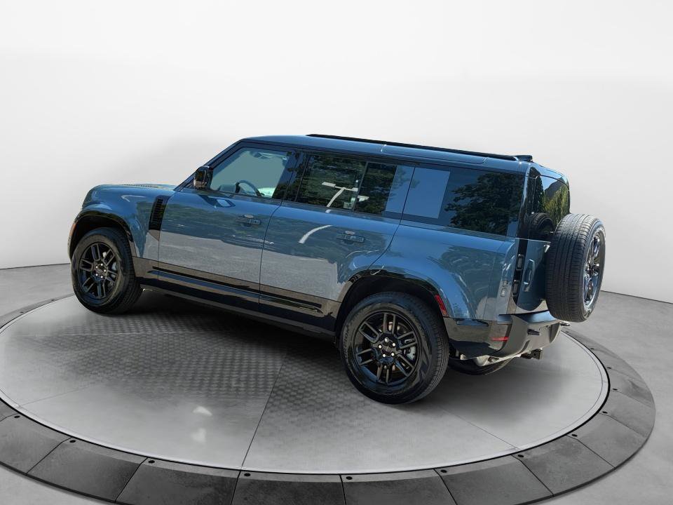 New 2026 Land Rover Defender 110 X-Dynamic SE AWD/4WD image 5