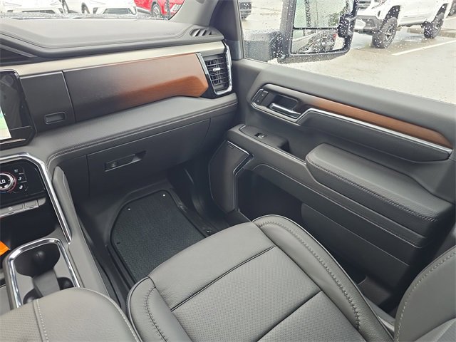 New 2025 GMC Sierra 2500 Denali w/ Denali Reserve Package image 14