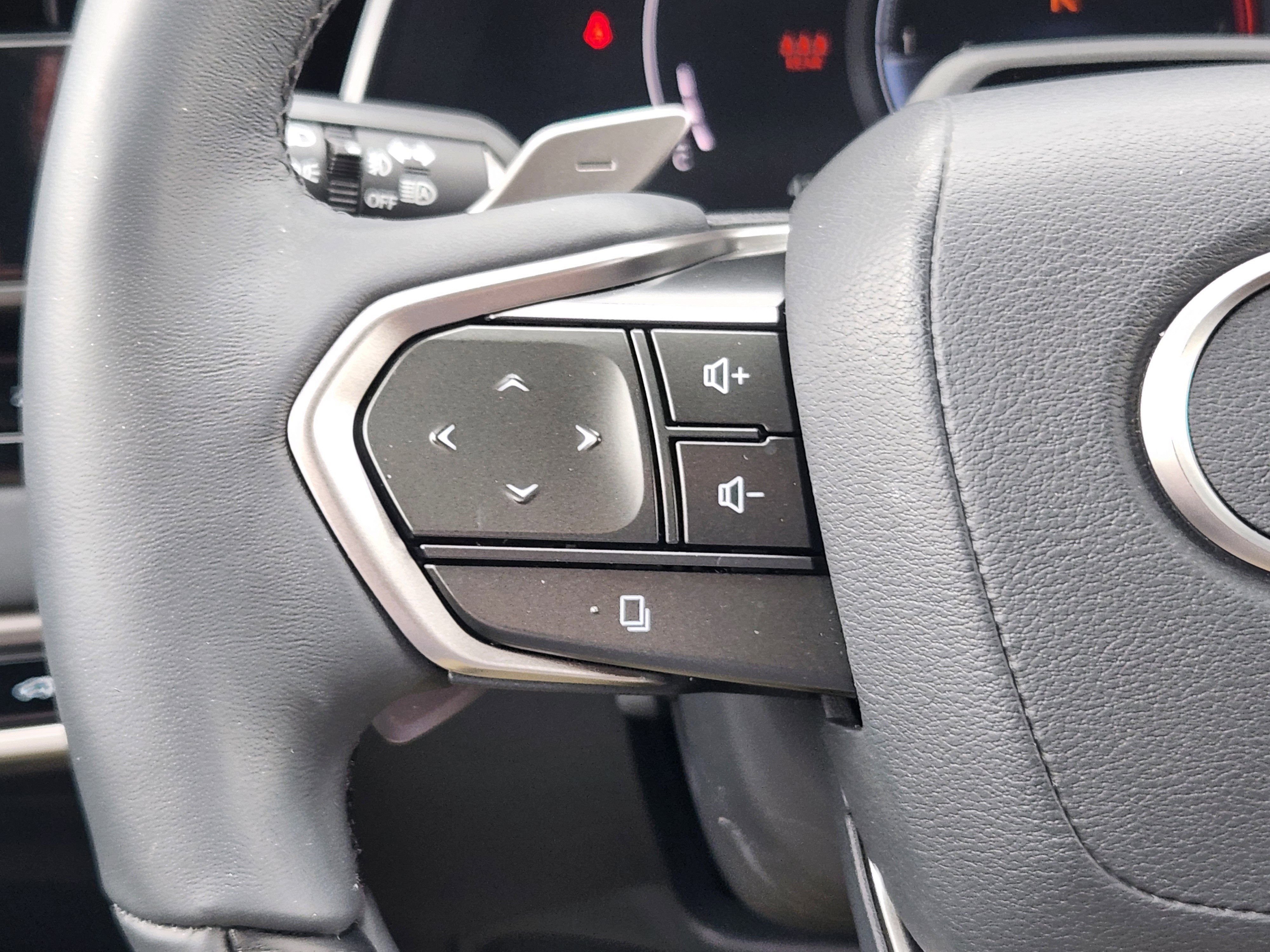 Used 2023 Lexus RX 350 AWD w/ Cold Area Package image 31