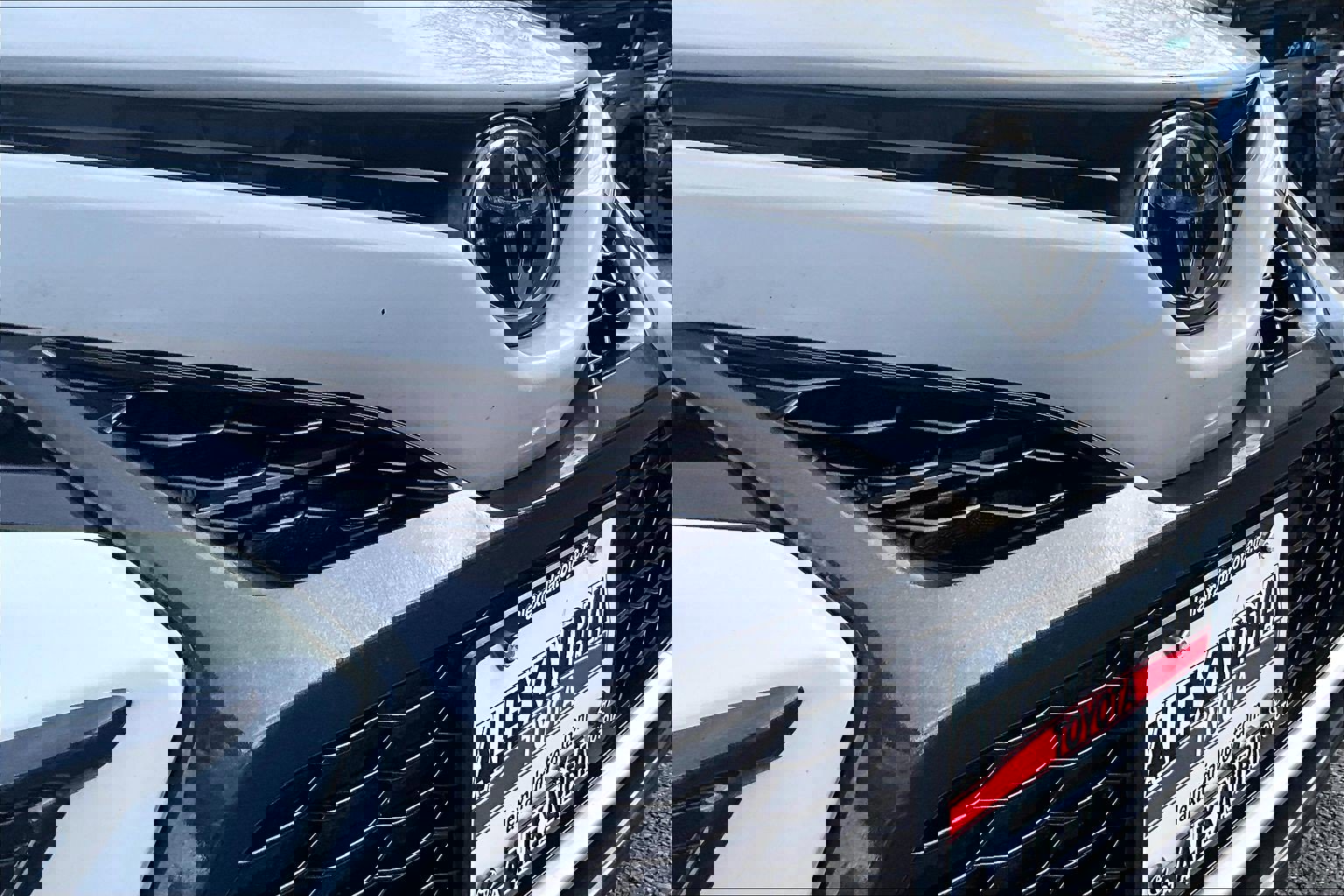 Used 2023 Toyota Camry XSE image 28