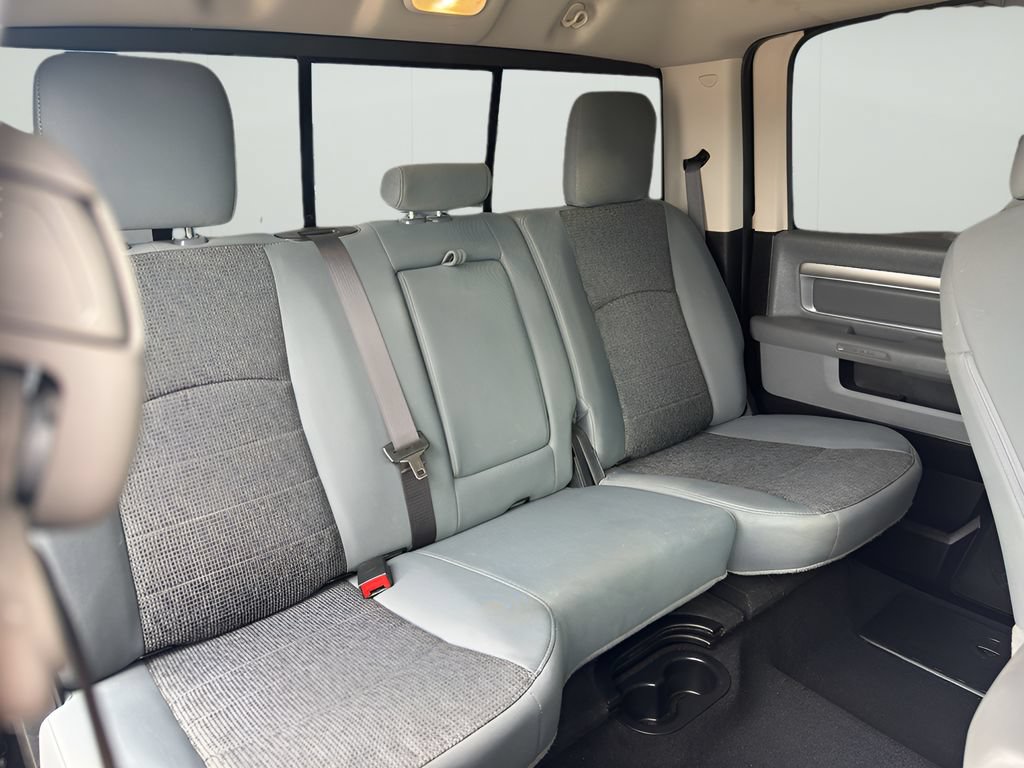 Used 2019 RAM 1500 Classic SLT AWD/4WD image 13