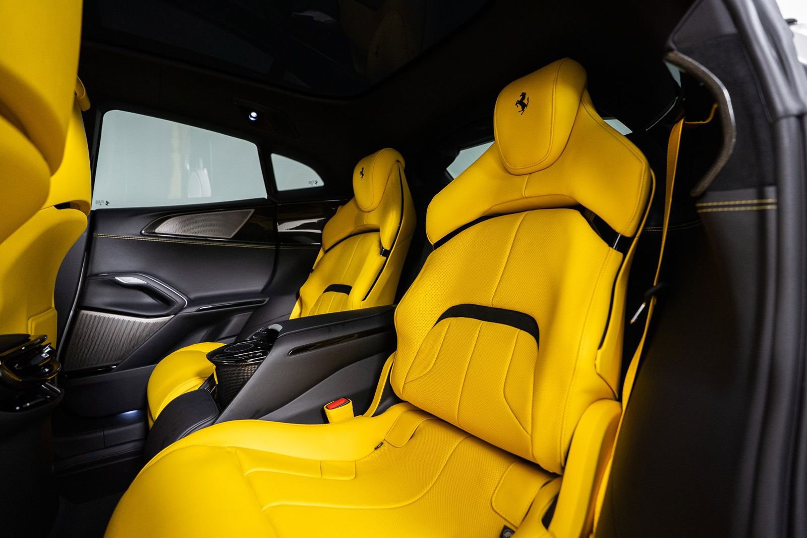 Used 2026 Ferrari Purosangue AWD/4WD image 41