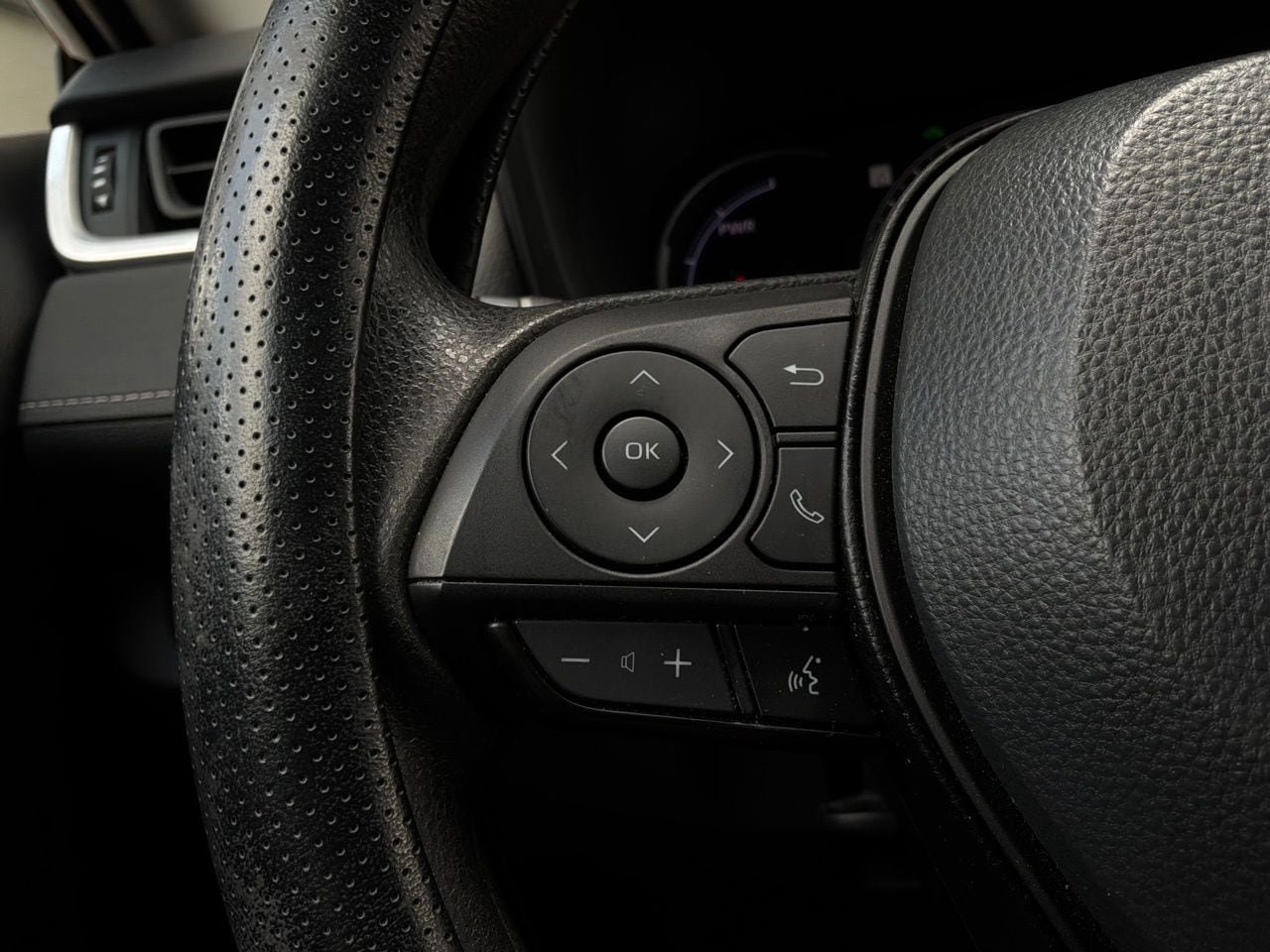 Used 2024 Toyota RAV4 AWD Hybrid image 35