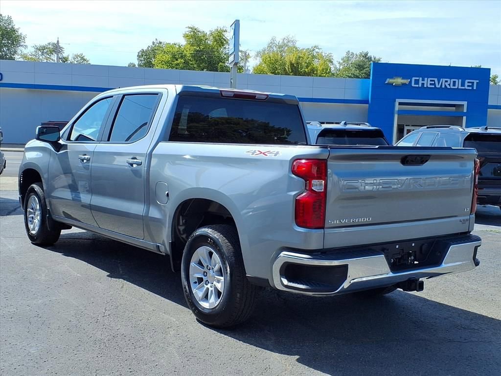 Used 2025 Chevrolet Silverado 1500 LT image 2