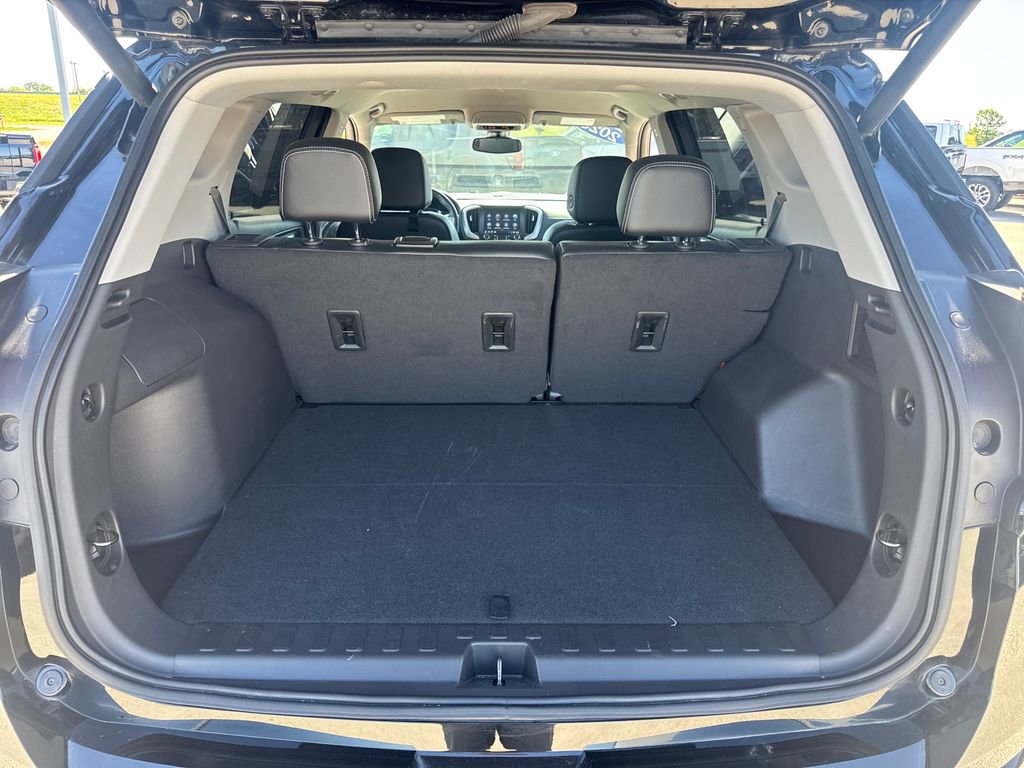 Used 2023 GMC Terrain SLT w/ Elevation Edition FWD image 13