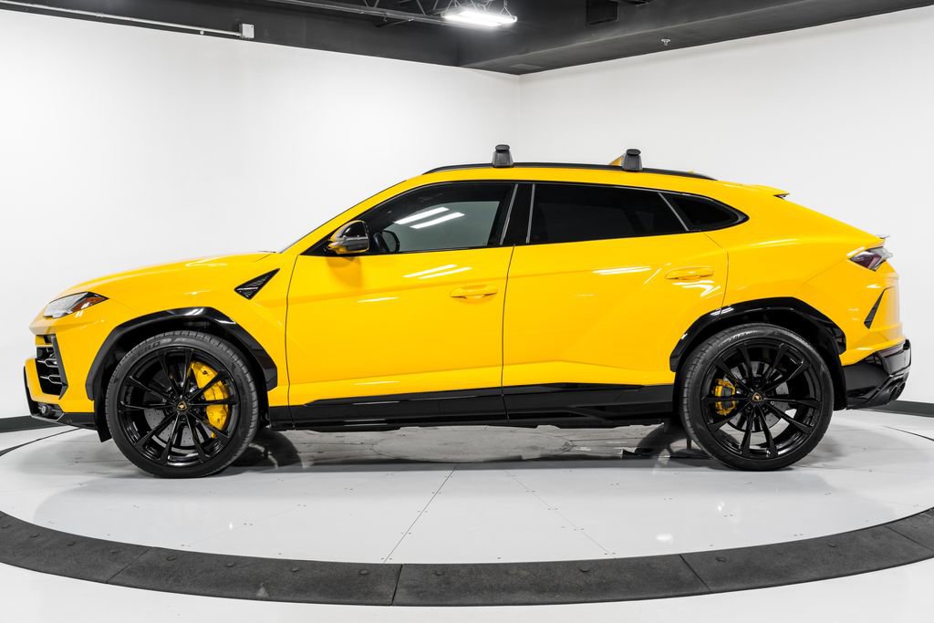 Used 2022 Lamborghini Urus AWD/4WD image 6