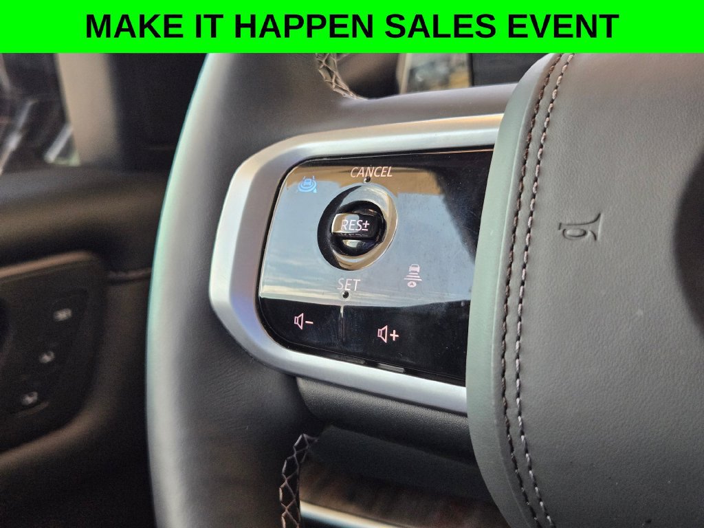 Used 2025 Nissan Armada Platinum Reserve AWD/4WD image 24
