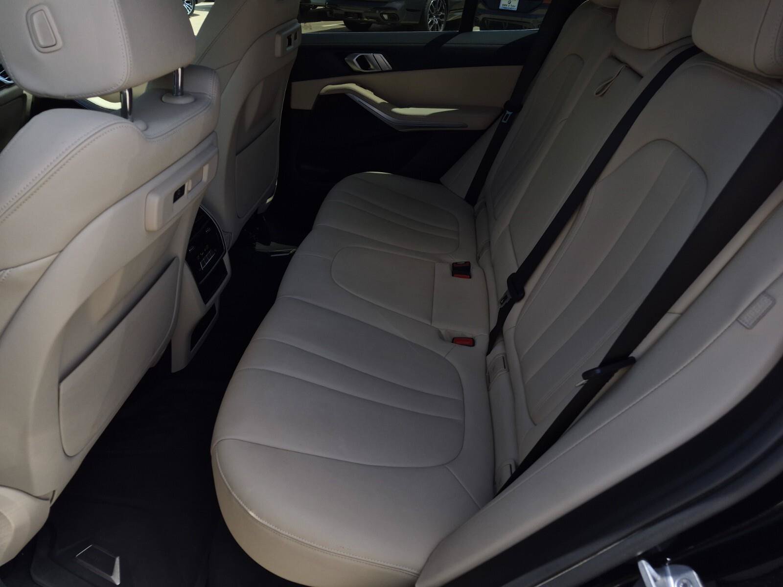 Used 2021 BMW X5 sDrive40i w/ Convenience Package RWD image 17