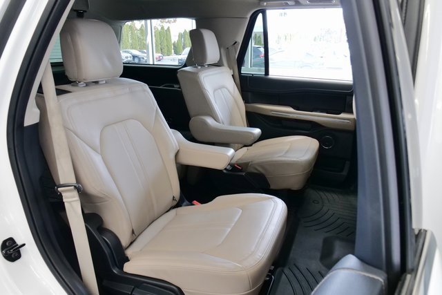 Used 2022 Ford Expedition Limited image 19