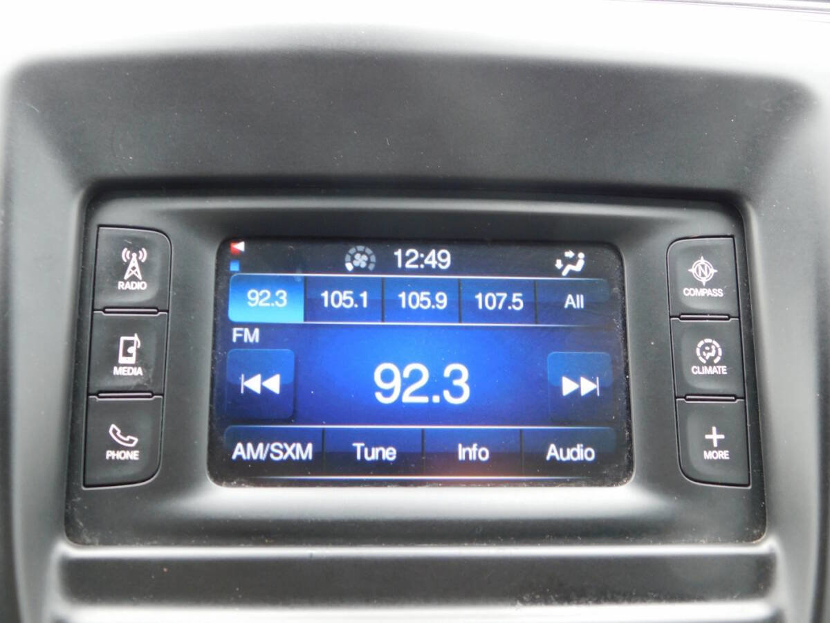 Used 2015 Chrysler 200 Limited w/ Convenience Group FWD image 11