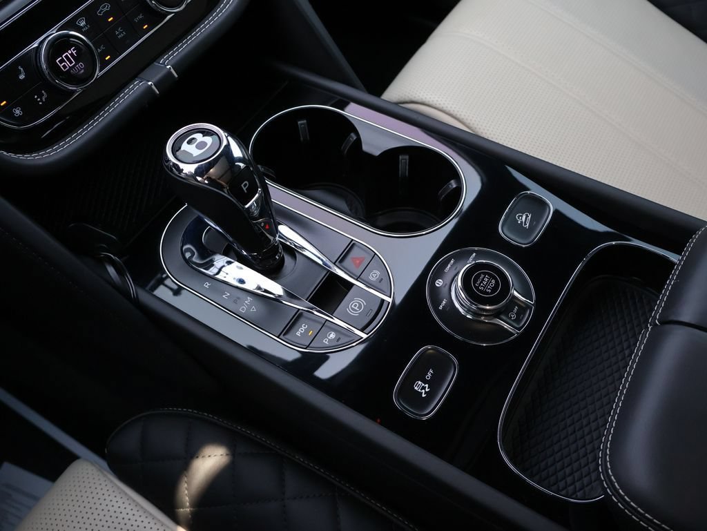 Used 2018 Bentley Bentayga AWD/4WD image 27