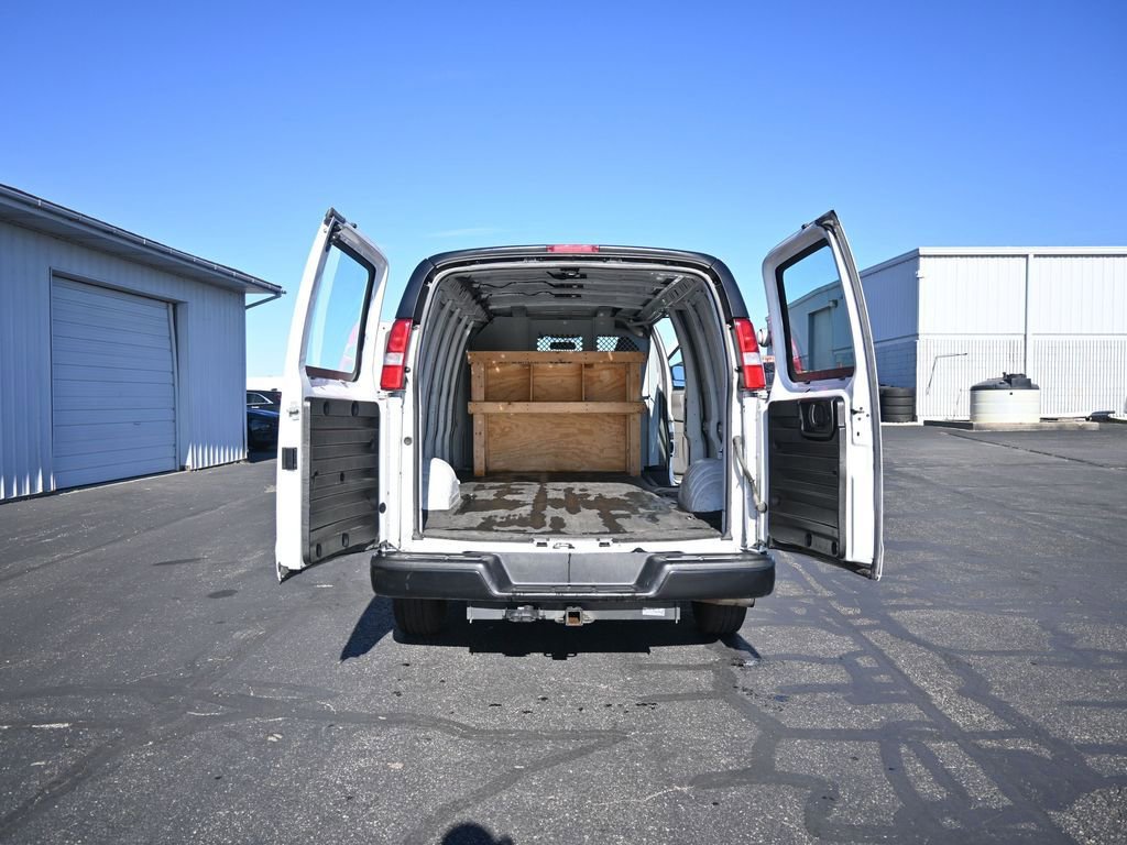 Used 2023 GMC Savana 2500 Extended w/ Enhanced Convenience Package image 51