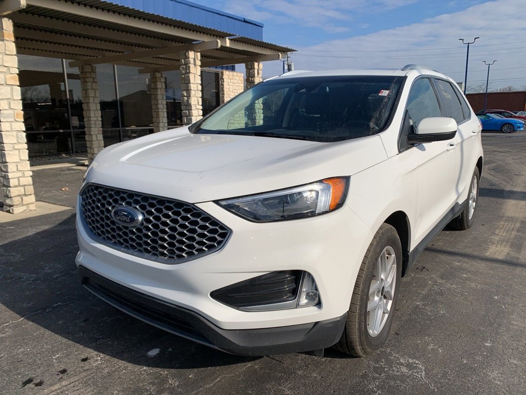 Used 2024 Ford Edge SEL w/ Convenience Package image 7