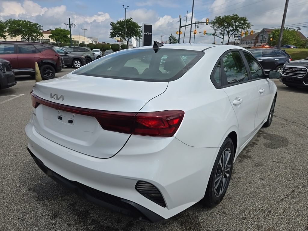 Certified 2024 Kia Forte LXS FWD image 3