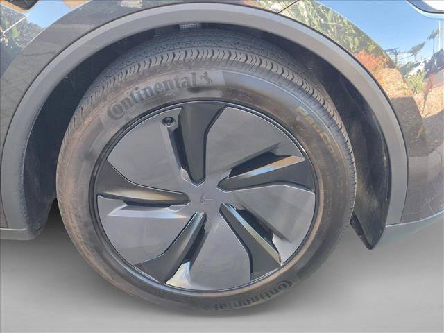 Used 2026 Tesla Model Y 2WD image 24