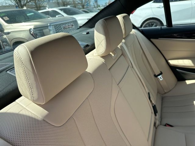 Used 2021 BMW 530i xDrive w/ Premium Package image 13