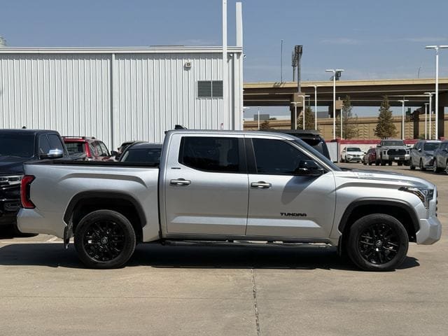 Used 2025 Toyota Tundra Limited AWD/4WD image 3